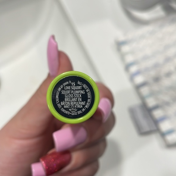 Mac Lip Squirt Plumping pen! NWOB shade “Like Squirt” - Picture 2 of 4